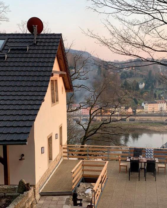 Luxusboofe - Ferienhaus Am Lilienstein Кенігштайн-ан-дер-Ельбе Екстер'єр фото